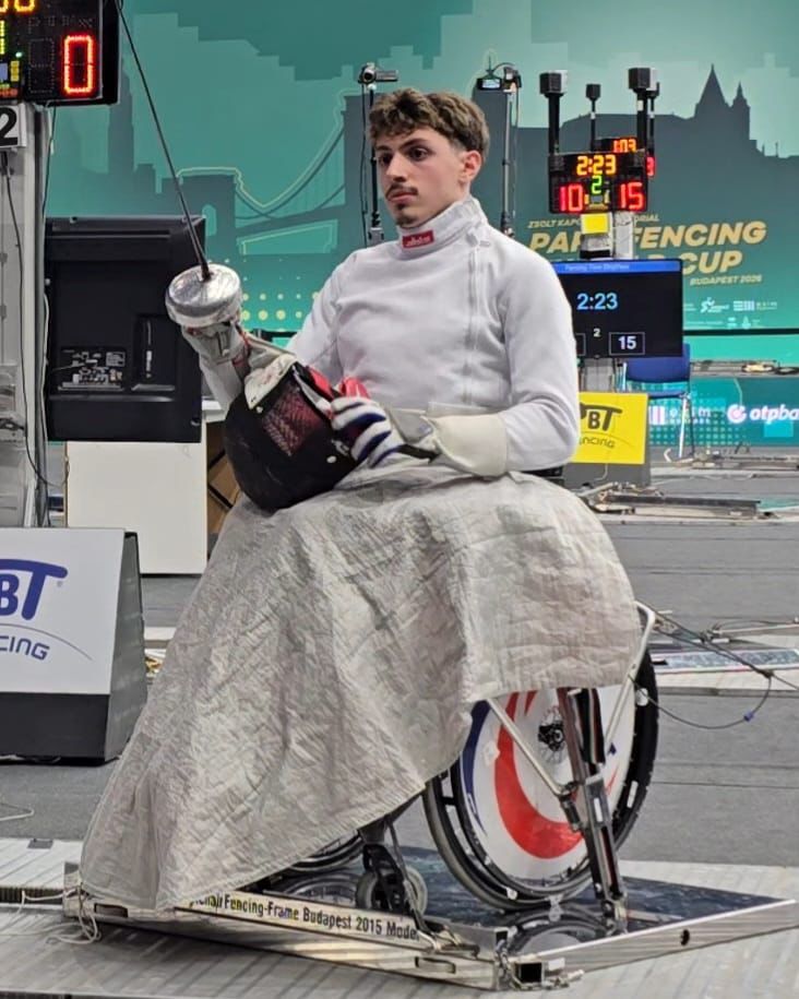 Thomas tachdjian participe à la coupe du monde d'escrime à budapest